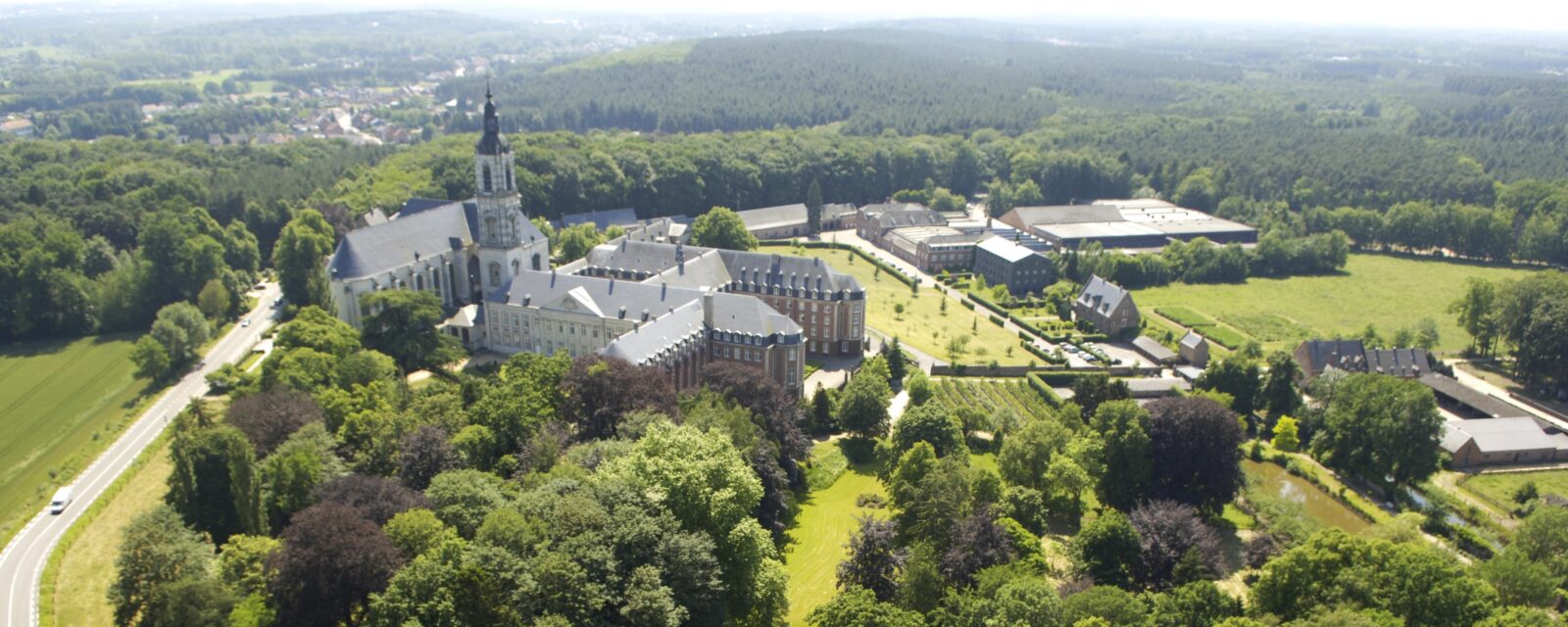 luchtfoto abdij Averbode